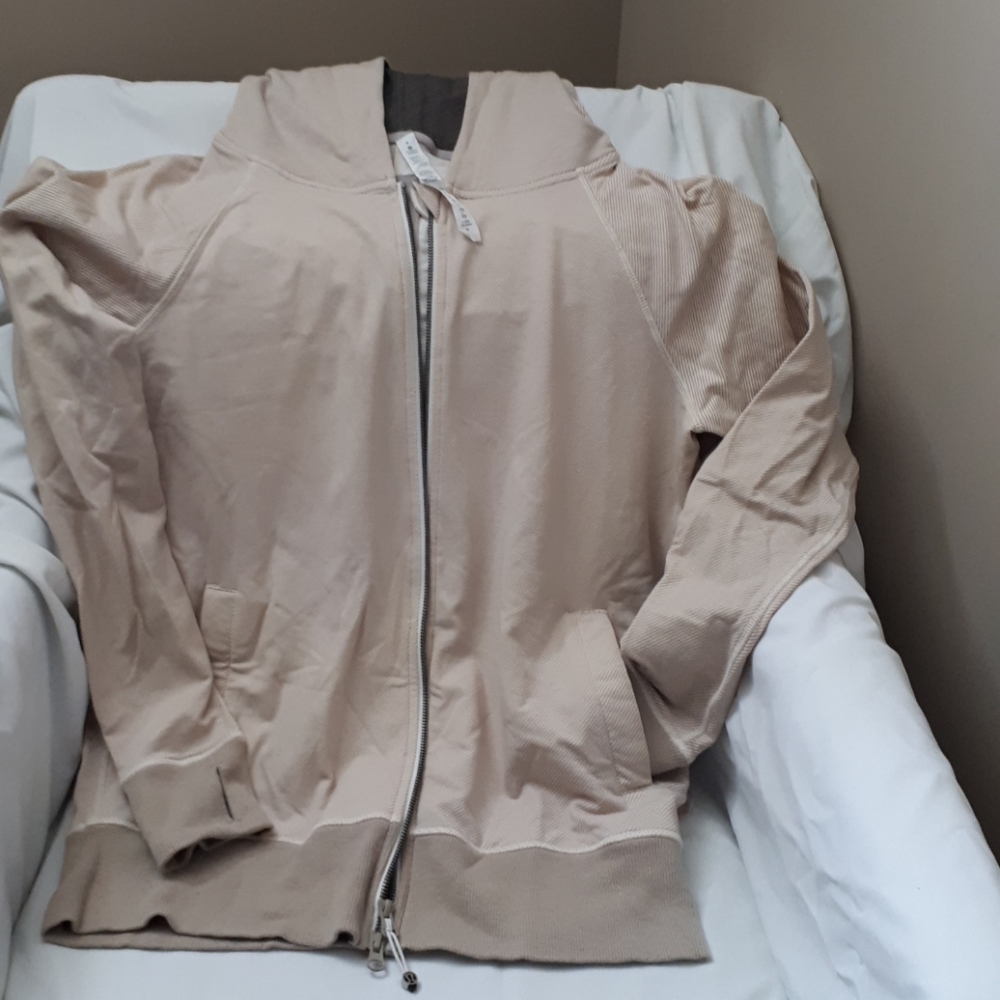 Athletic jacket